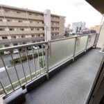 南向きのバルコニ-♪ 南向きのバルコニ-♪