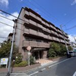 オートロック・エレベーター付きです♪(外観)