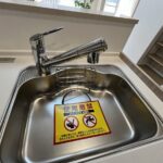 浄水器一体型水栓を採用。いつでも安心でおいしい水を手軽に使えます。(キッチン)