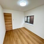 2階洋室約6帖(内装)